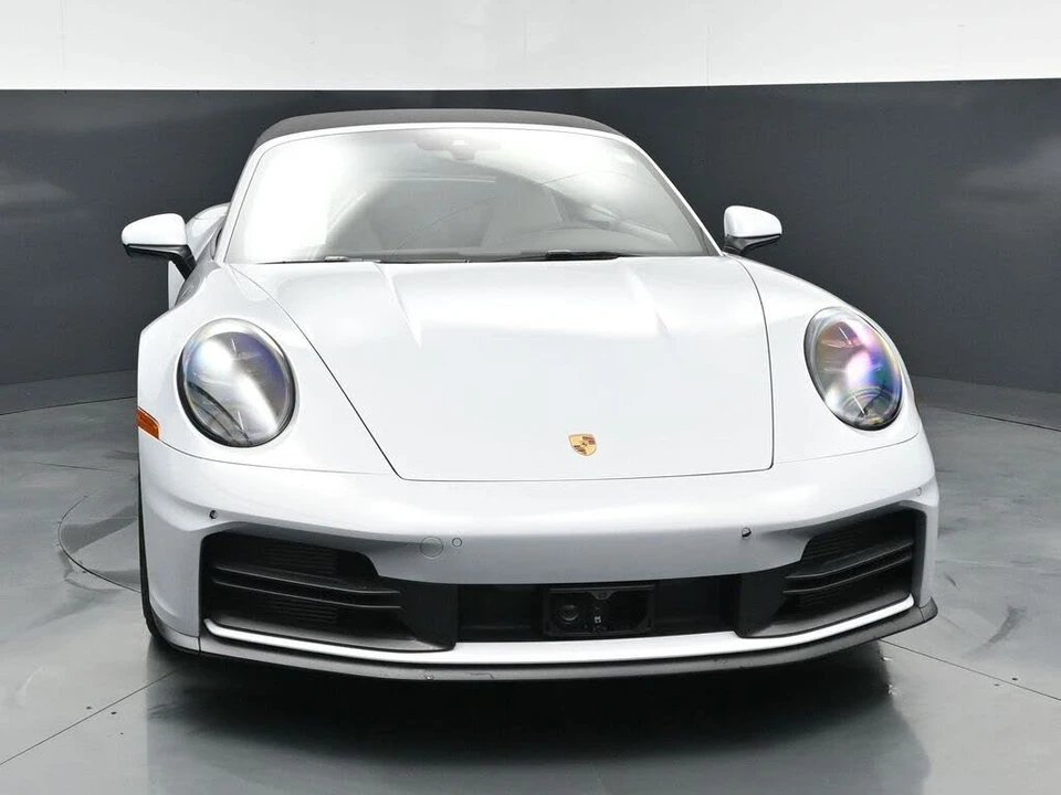 2025 Porsche 992 Carrera S - Image 15 of 31