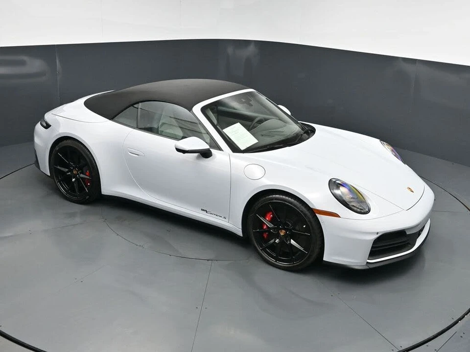 2025 Porsche 992 Carrera S - Image 22 of 31