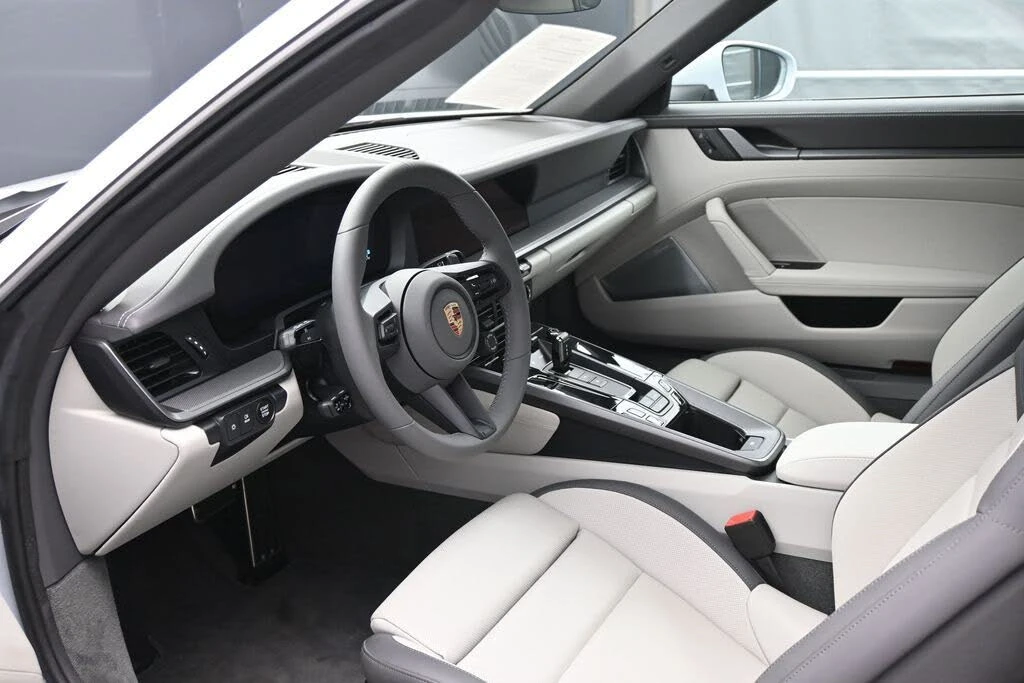 2025 Porsche 992 Carrera S - Image 4 of 31