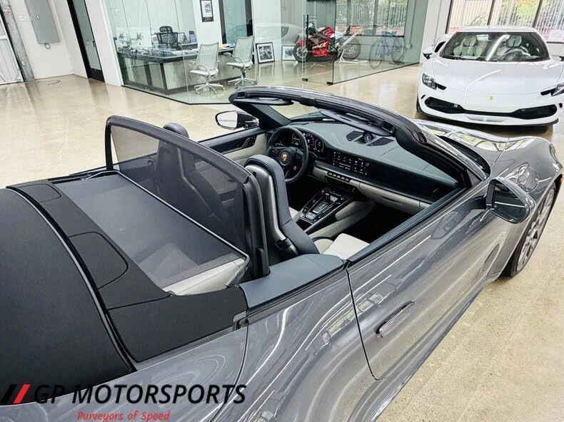 2025 Porsche 992 Carrera S - Image 23 of 31