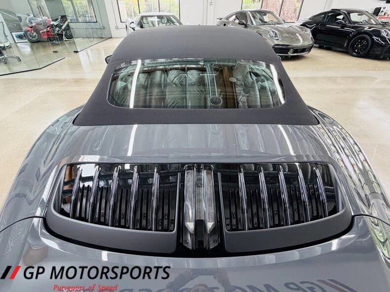 2025 Porsche 992 Carrera S - Image 25 of 31