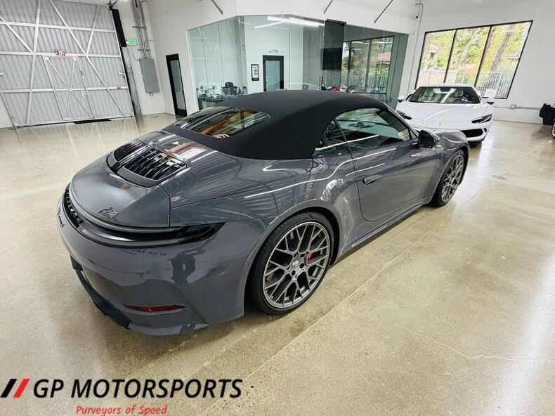 2025 Porsche 992 Carrera S - Image 26 of 31