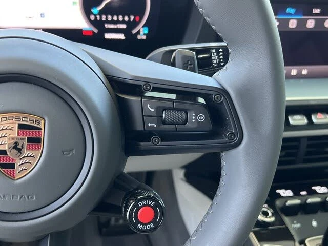 2025 Porsche 992 Carrera S - Image 26 of 31
