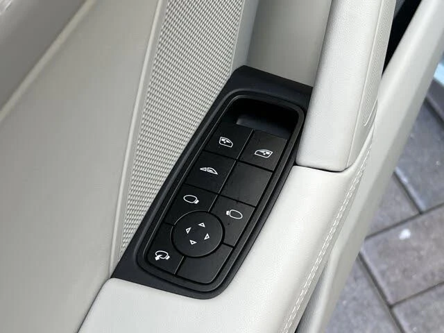 2025 Porsche 992 Carrera S - Image 21 of 31