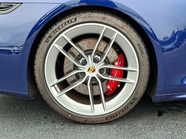 2025 Porsche 992 Carrera S - Image 13 of 31