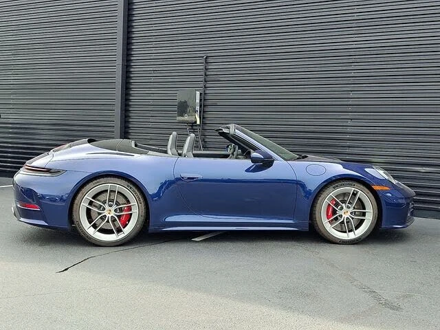 2025 Porsche 992 Carrera S - Image 8 of 31