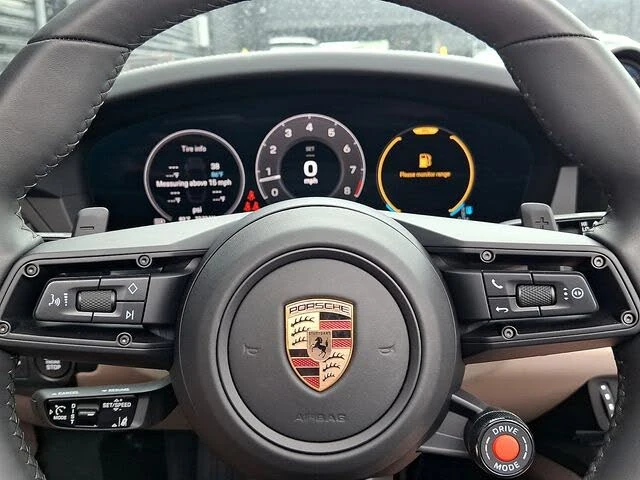 2025 Porsche 992 Carrera S - Image 23 of 31
