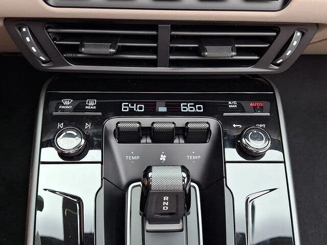 2025 Porsche 992 Carrera S - Image 19 of 31