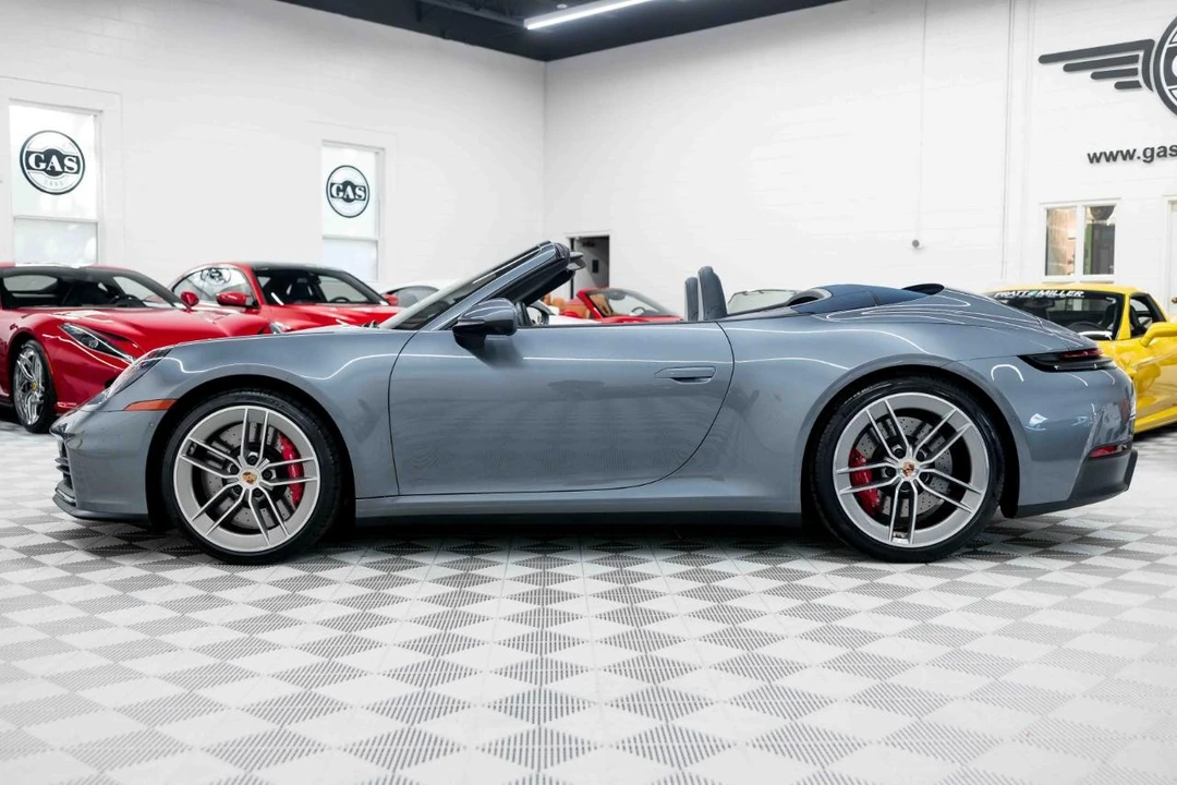 2025 Porsche 992 Carrera S - Image 10 of 31