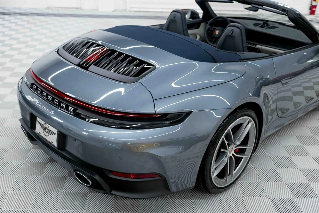 2025 Porsche 992 Carrera S - Image 21 of 31