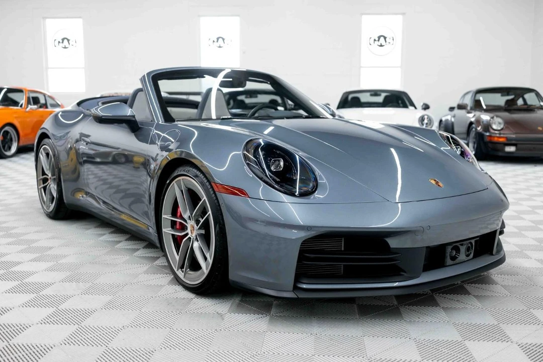 2025 Porsche 992 Carrera S - Image 5 of 31
