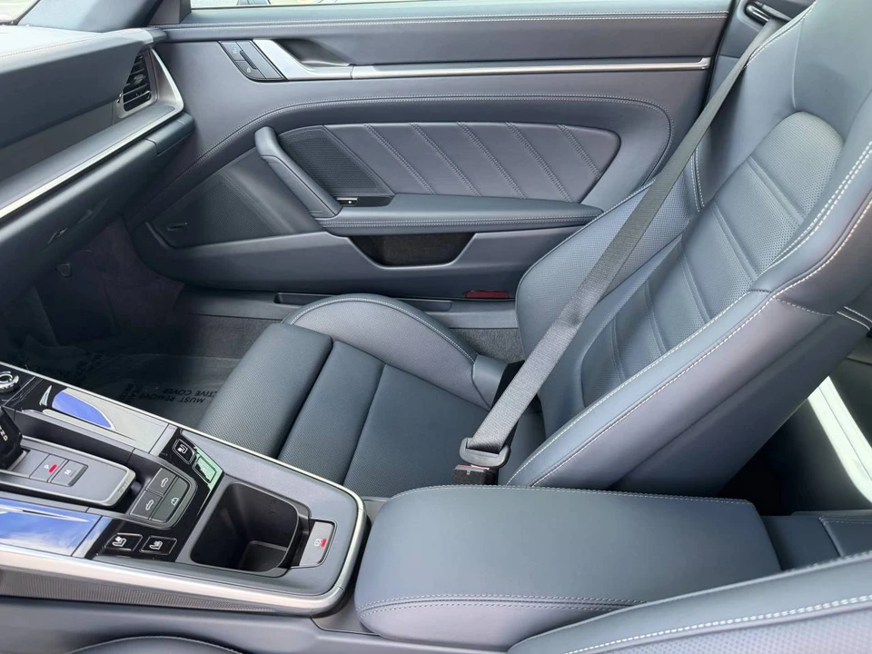 2025 Porsche 992 Carrera S - Image 3 of 4