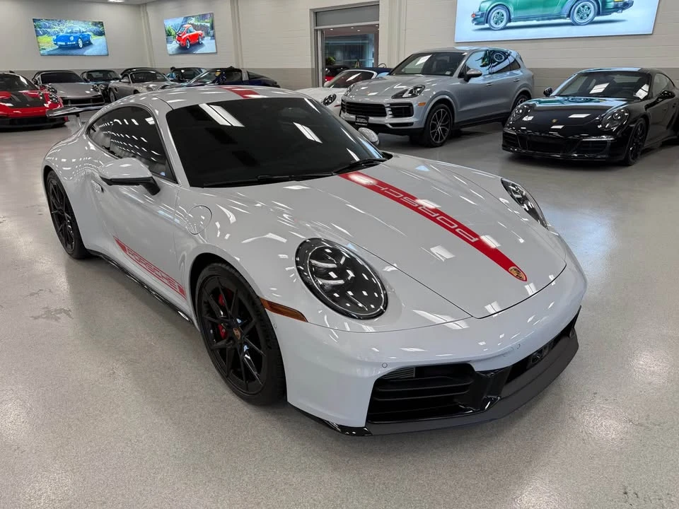 2025 Porsche 992 Carrera S - Image 9 of 15