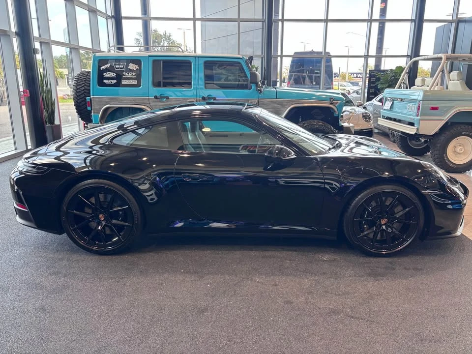 2025 Porsche 992 Carrera S - Image 4 of 10