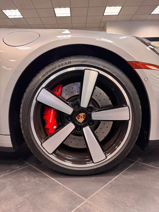 2025 Porsche 992 Carrera S - Image 5 of 8