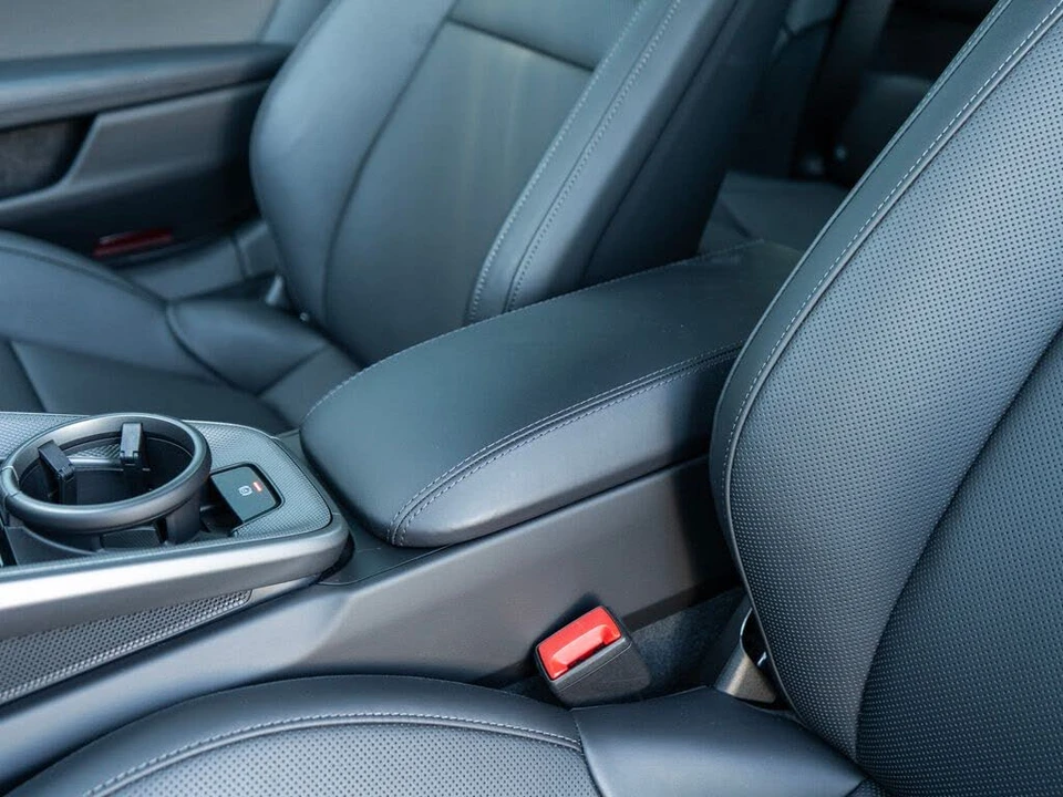 2025 Porsche 992 Carrera S - Image 27 of 31