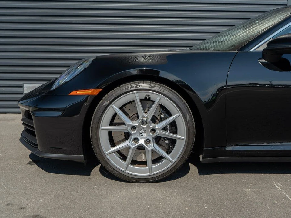 2025 Porsche 992 Carrera S - Image 12 of 31