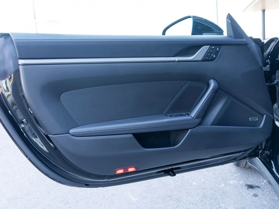 2025 Porsche 992 Carrera S - Image 28 of 31