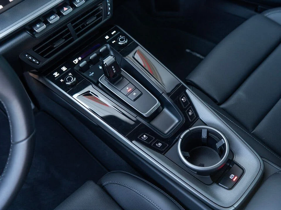 2025 Porsche 992 Carrera S - Image 26 of 31
