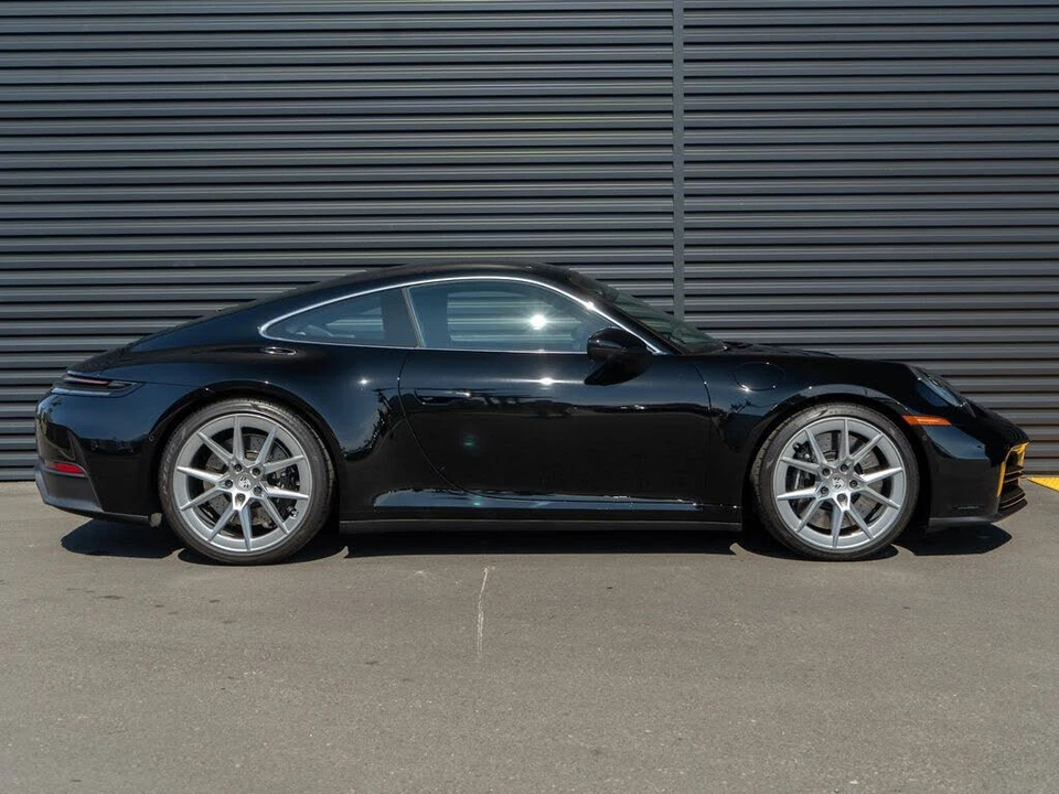 2025 Porsche 992 Carrera S - Image 8 of 31