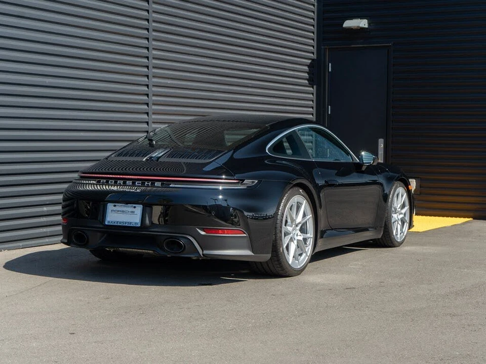 2025 Porsche 992 Carrera S - Image 9 of 31