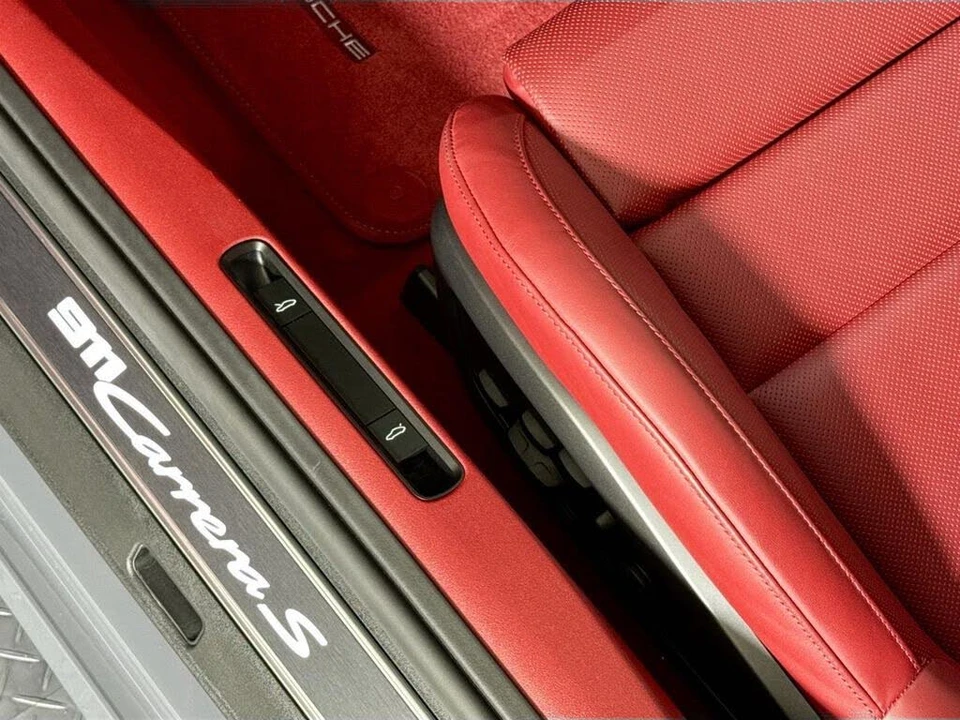 2025 Porsche 992 Carrera S - Image 28 of 31