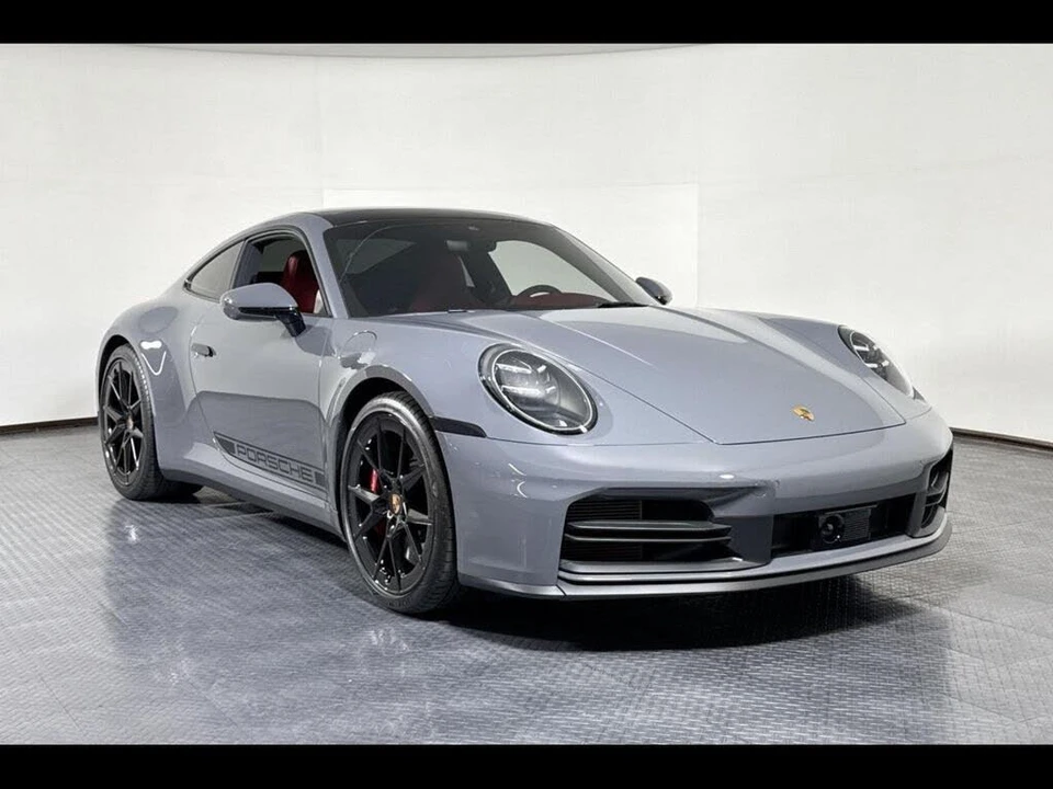 2025 Porsche 992 Carrera S - Image 9 of 31