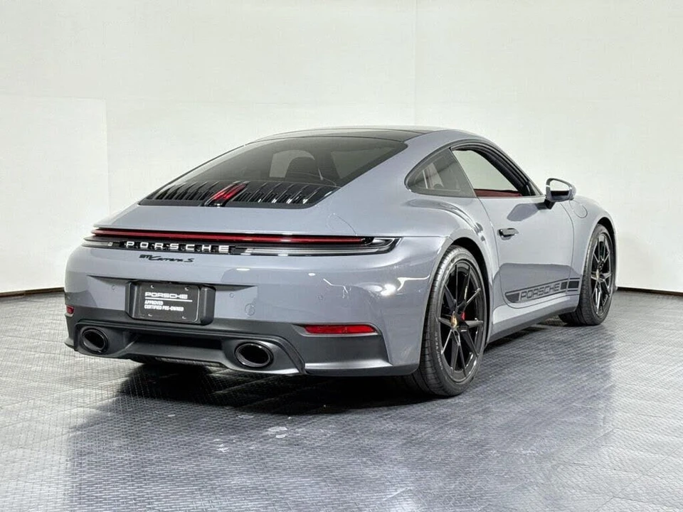 2025 Porsche 992 Carrera S - Image 7 of 31
