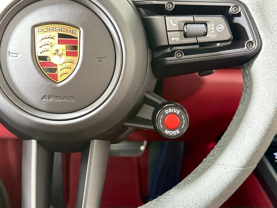 2025 Porsche 992 Carrera S - Image 21 of 31