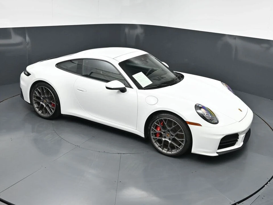 2025 Porsche 992 Carrera S - Image 22 of 31