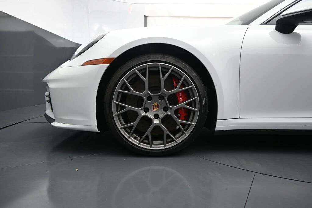 2025 Porsche 992 Carrera S - Image 9 of 31