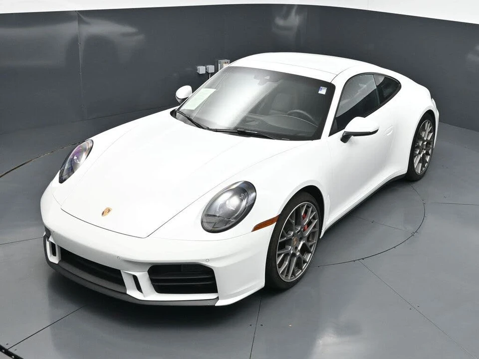 2025 Porsche 992 Carrera S - Image 16 of 31