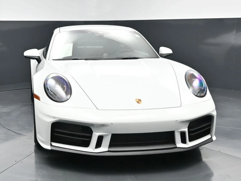 2025 Porsche 992 Carrera S - Image 15 of 31