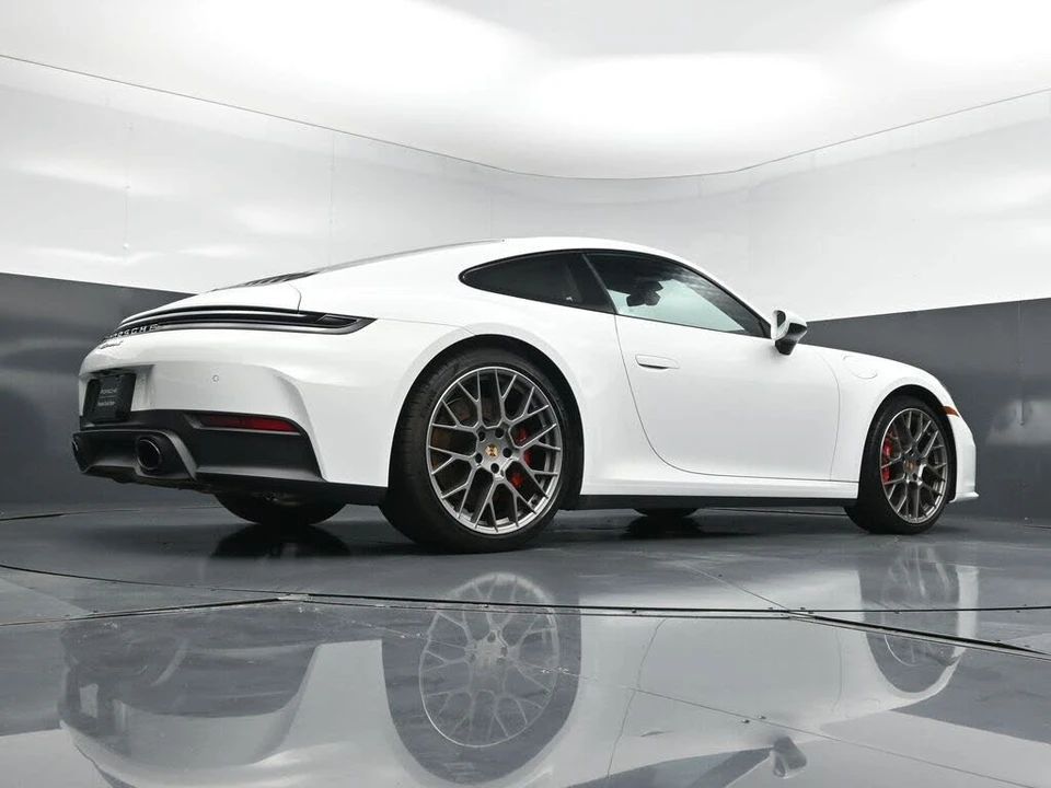 2025 Porsche 992 Carrera S - Image 28 of 31