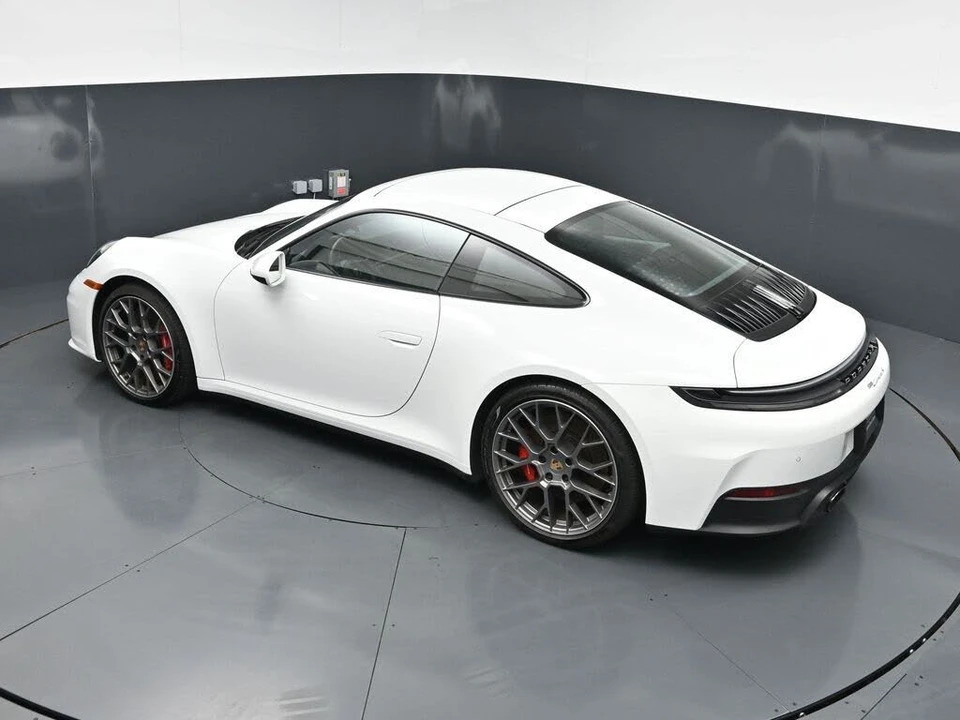 2025 Porsche 992 Carrera S - Image 18 of 31