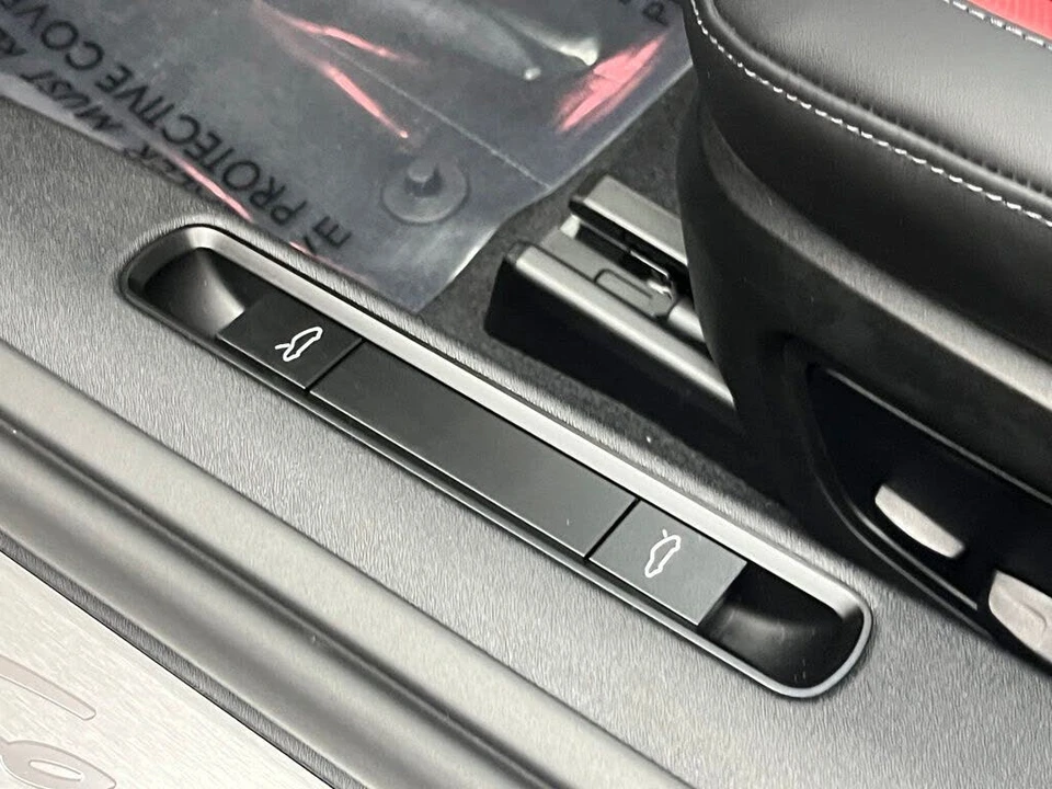 2025 Porsche 992 Carrera S - Image 29 of 31