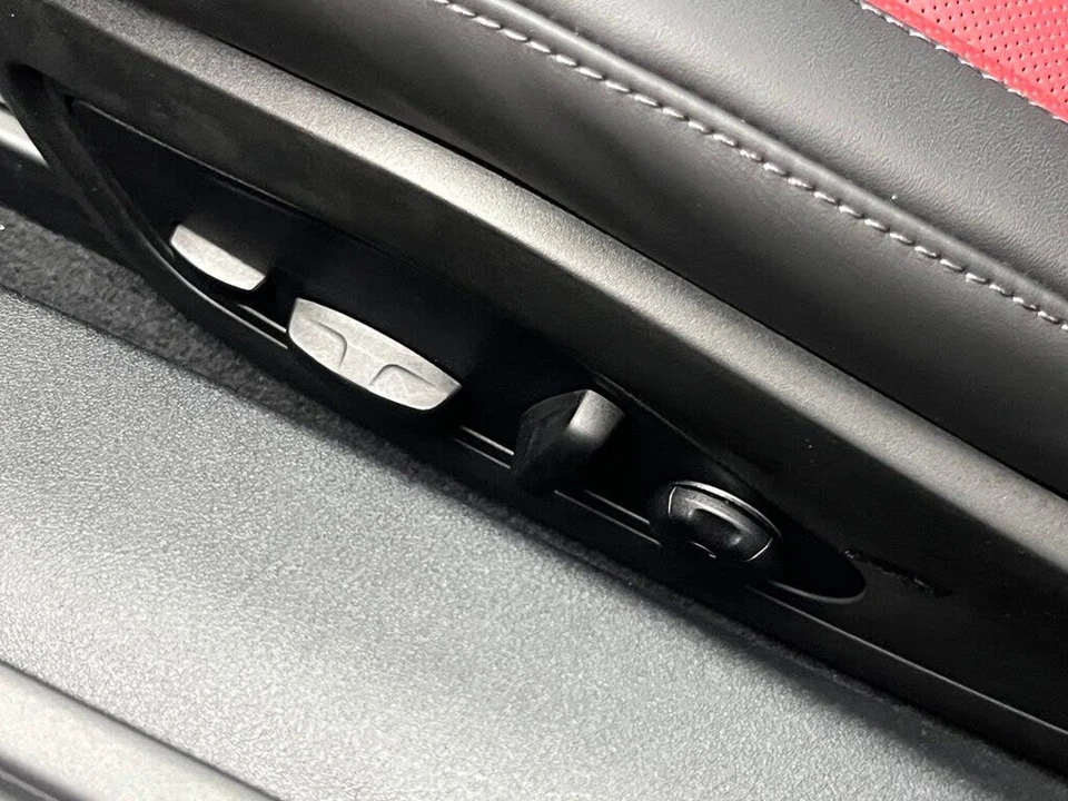 2025 Porsche 992 Carrera S - Image 28 of 31