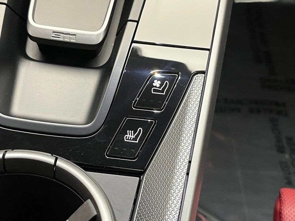 2025 Porsche 992 Carrera S - Image 18 of 31