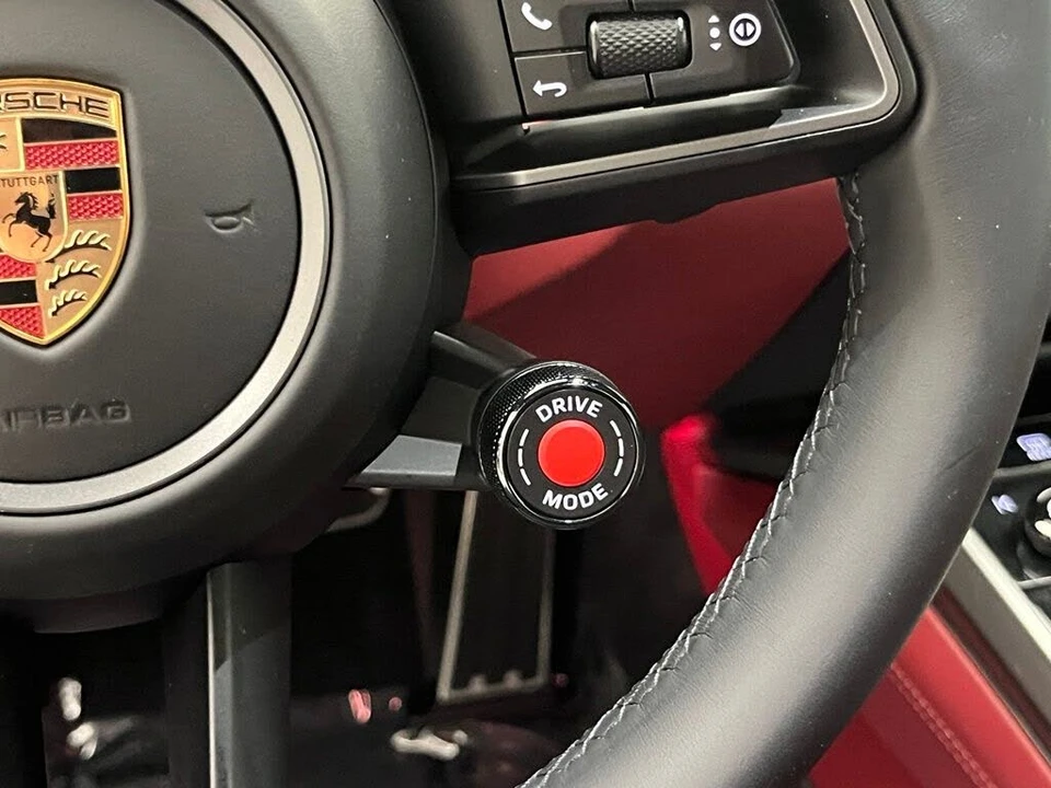 2025 Porsche 992 Carrera S - Image 15 of 31