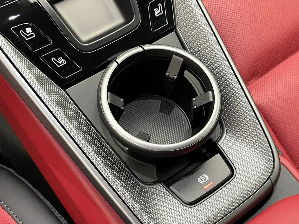 2025 Porsche 992 Carrera S - Image 16 of 31