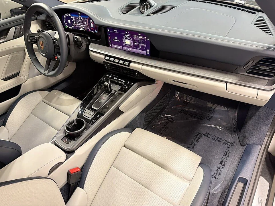 2025 Porsche 992 Carrera S - Image 14 of 31
