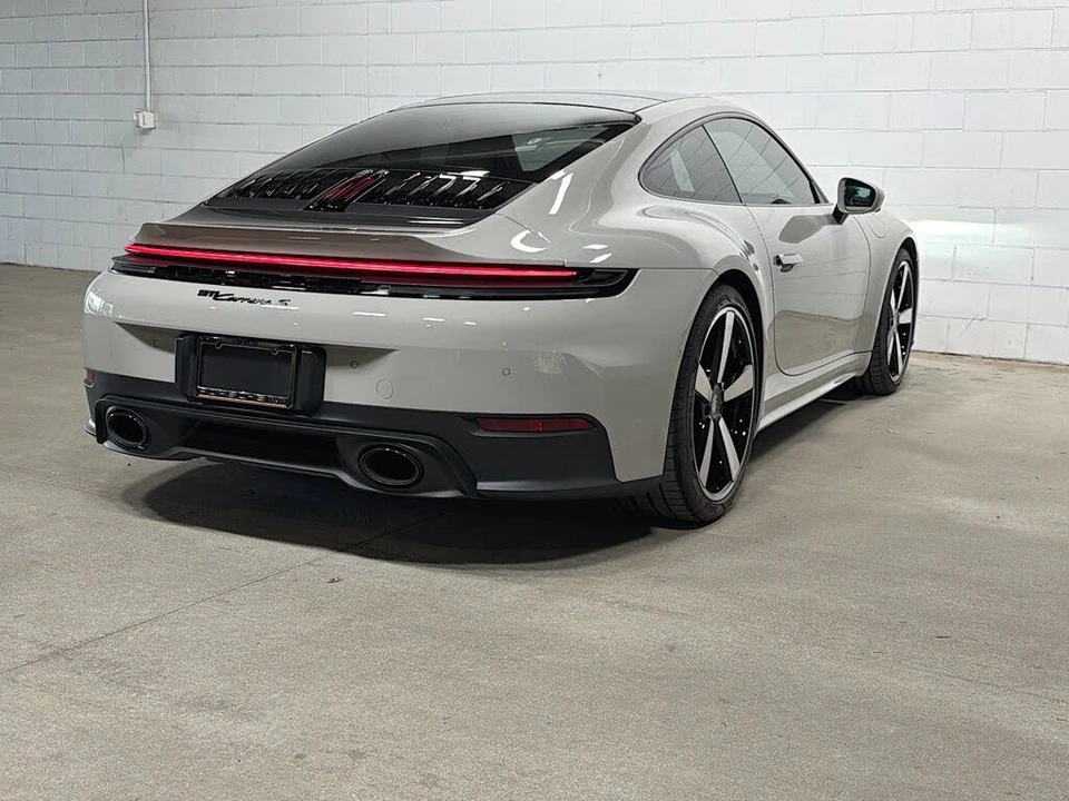 2025 Porsche 992 Carrera S - Image 7 of 31