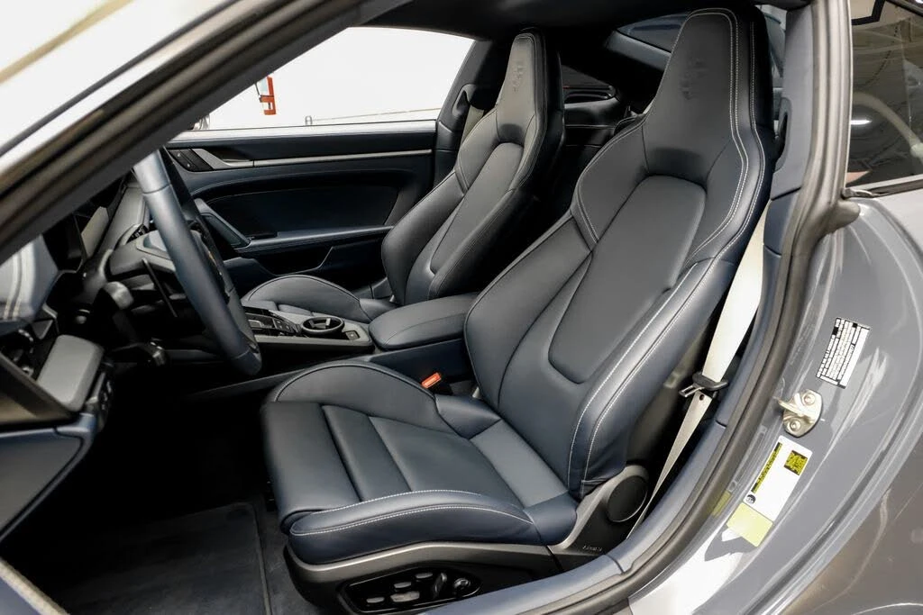 2025 Porsche 992 Carrera S - Image 27 of 31
