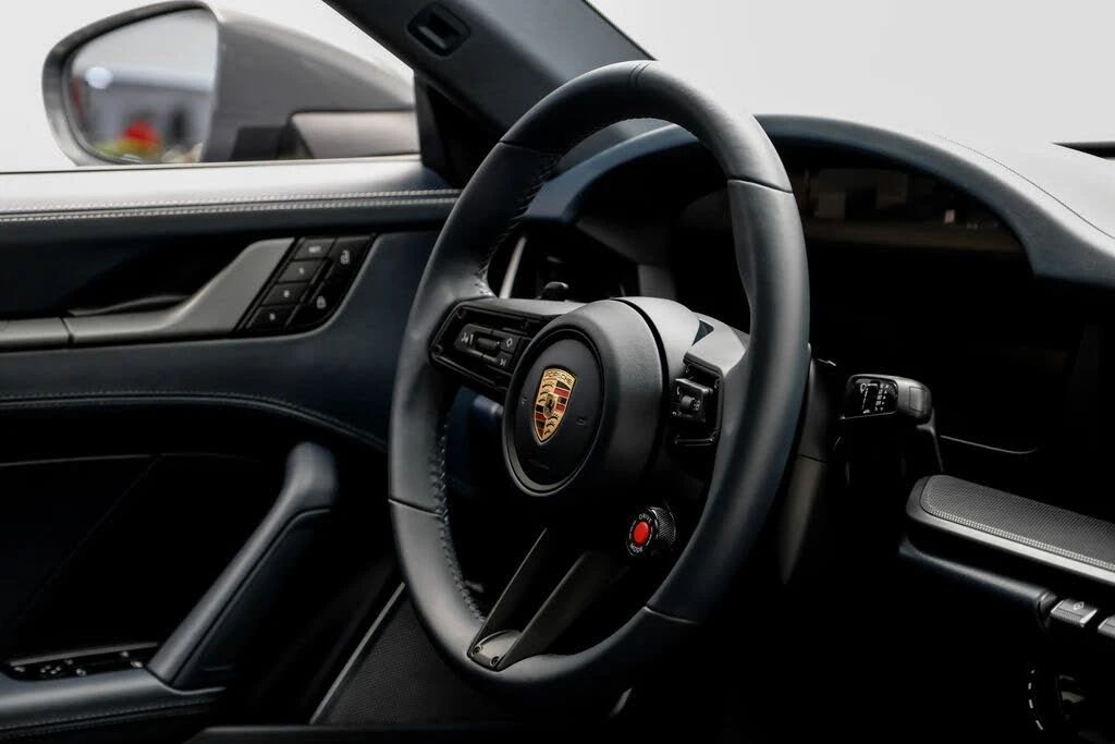 2025 Porsche 992 Carrera S - Image 14 of 31