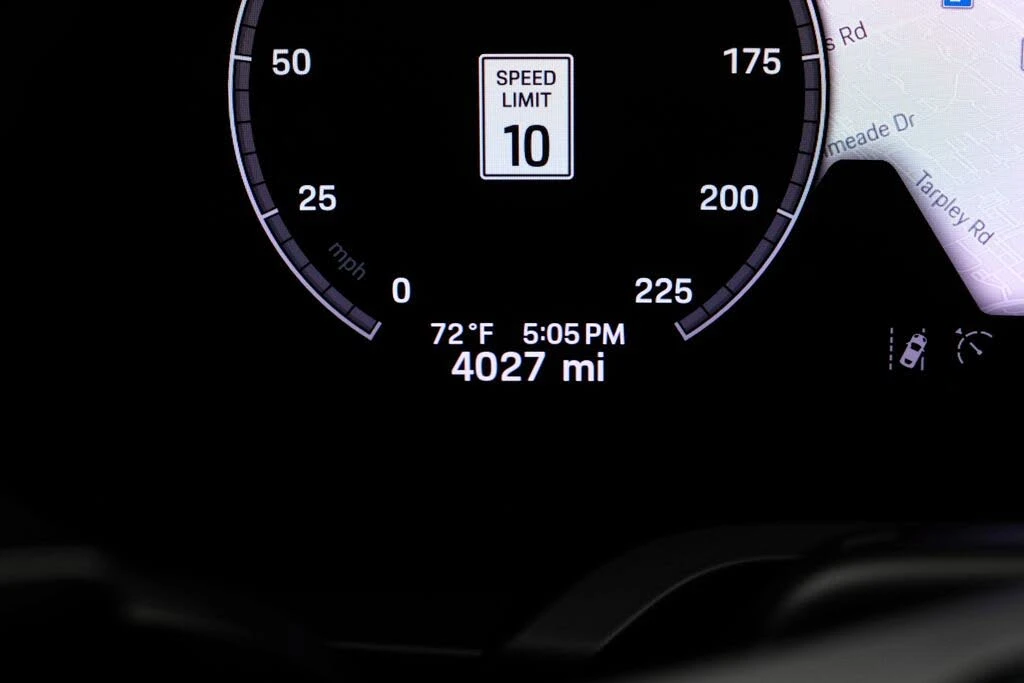 2025 Porsche 992 Carrera S - Image 19 of 31