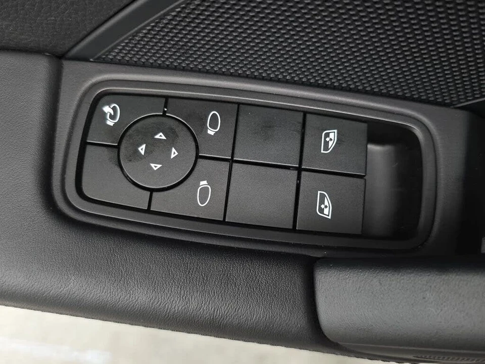 2025 Porsche 992 Carrera S - Image 24 of 31