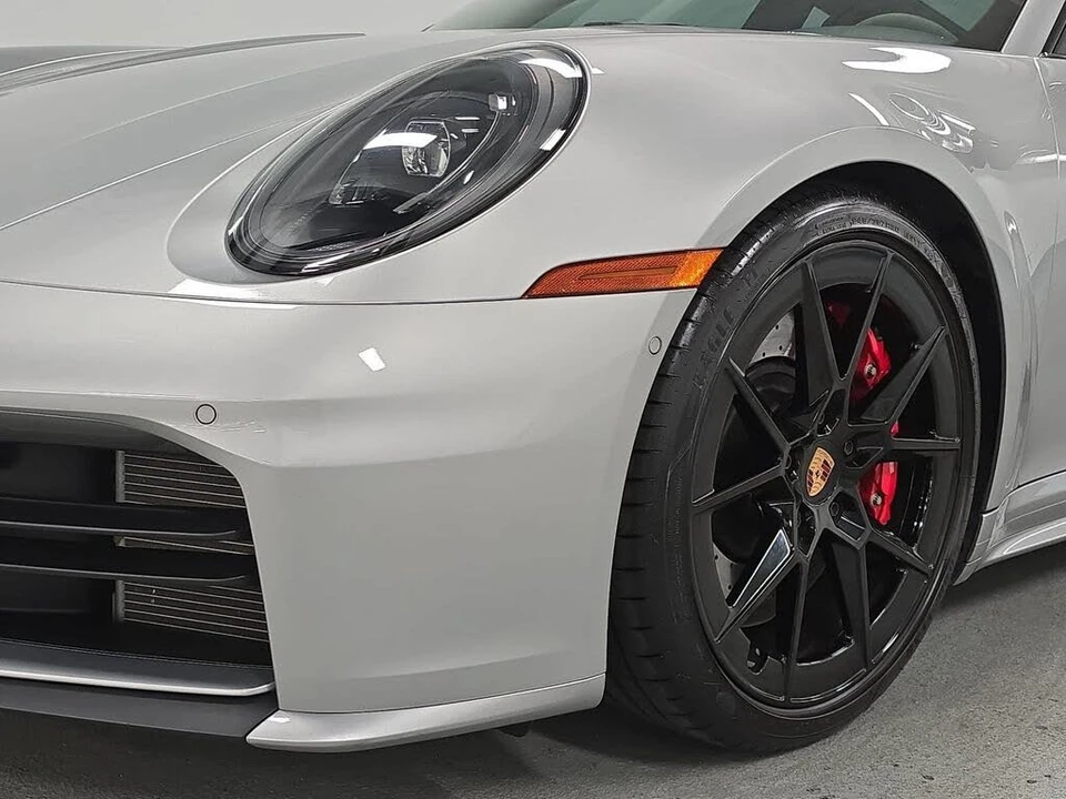 2025 Porsche 992 Carrera S - Image 11 of 31