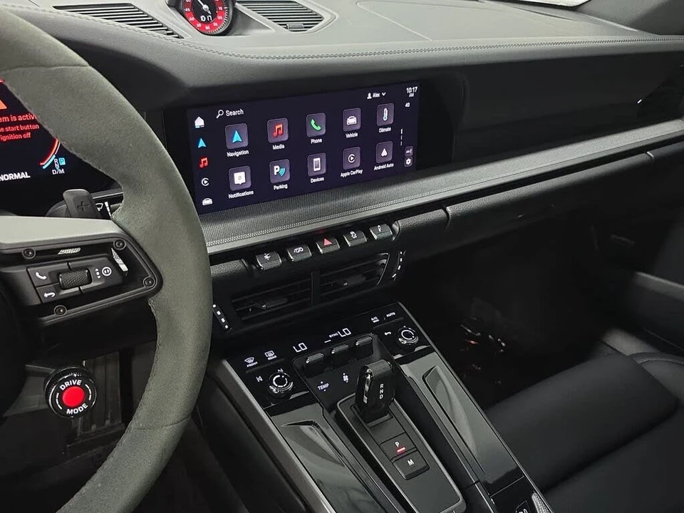 2025 Porsche 992 Carrera S - Image 15 of 31