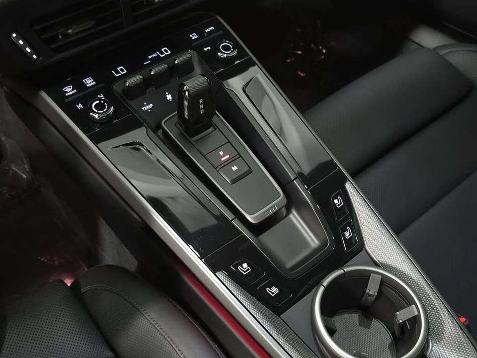 2025 Porsche 992 Carrera S - Image 20 of 31