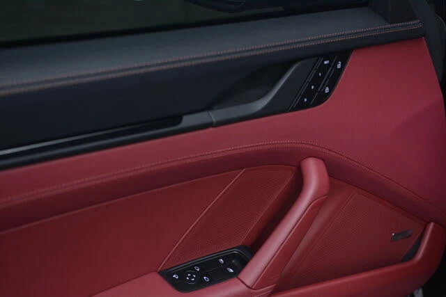 2025 Porsche 992 Carrera S - Image 14 of 31